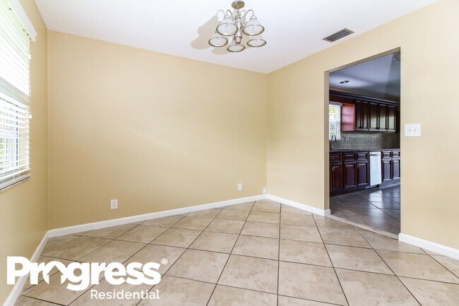 Foto del edificio - 3900 NW 115th Ave