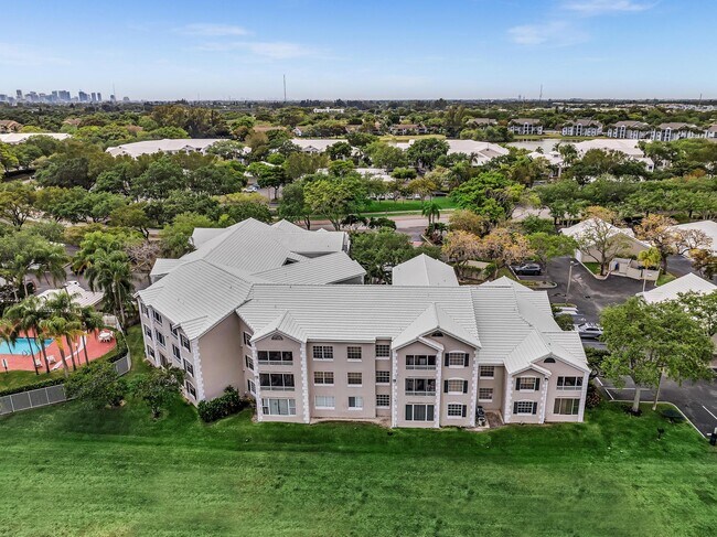 Foto del edificio - 2841 N Oakland Forest Dr