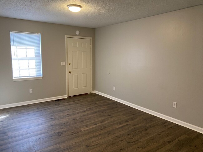 Building Photo - 29 Rossfield Cv