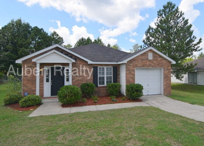 3 Bed/2 Bath with Garage & Fenced Back Yard House for Rent in