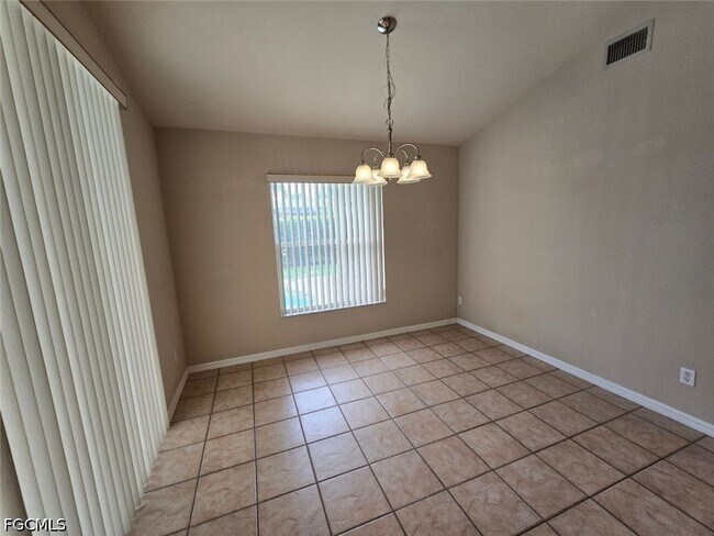 Foto del edificio - 5309 Sands Blvd