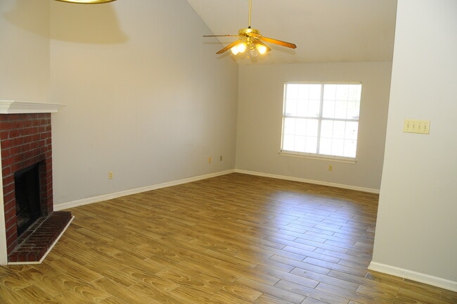 Living Room - 6899 Lagrange Cir S