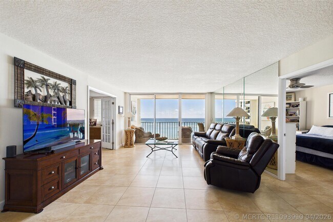 Foto del edificio - 100 Ocean Trail Way