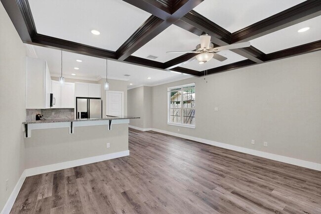 Foto del edificio - 1703 Ash Crescent St
