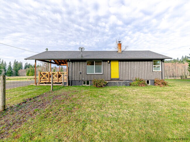 casa y patio - 41441 SE Kitzmiller Road