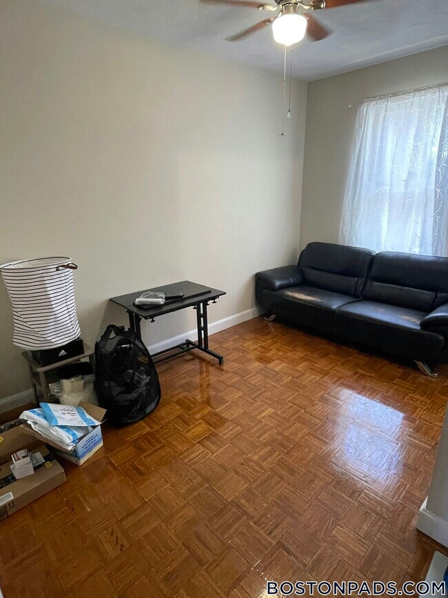 Foto del edificio - 1124 Cambridge St