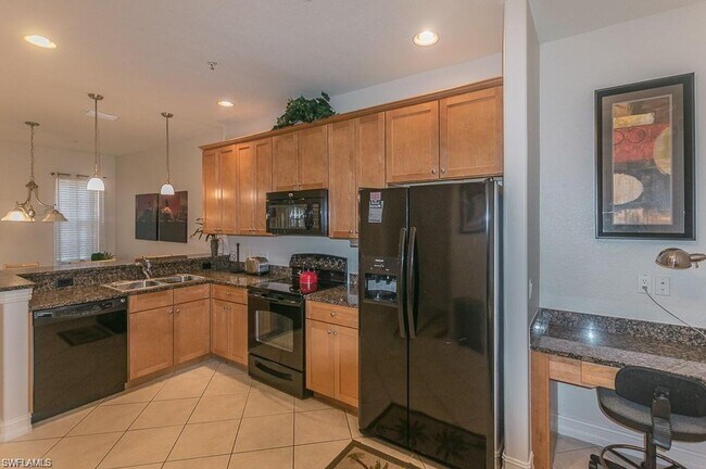 Foto del edificio - ***FULLY FURNISHED/UNFURNISHED***OLE LELY ...