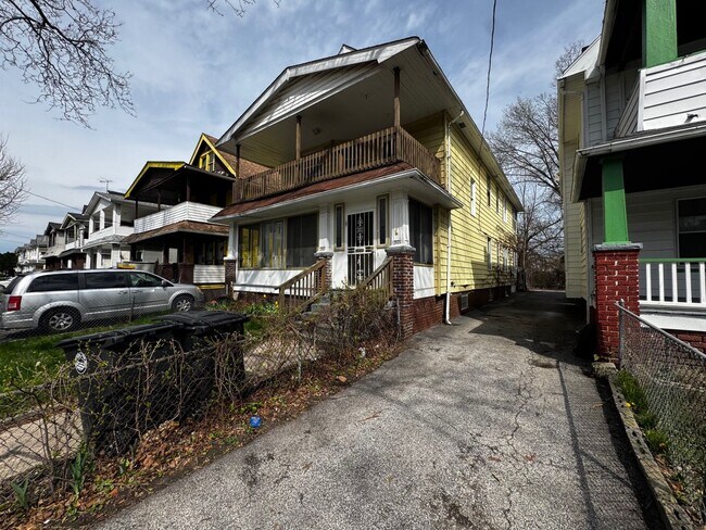 Foto del edificio - 12633 Edmonton Ave