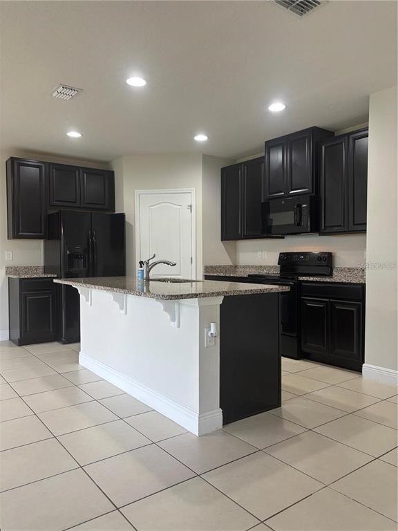 Building Photo - 4420 Silver Creek St