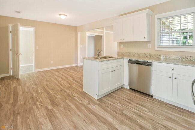 Building Photo - 65 Glenn Burnie Dr