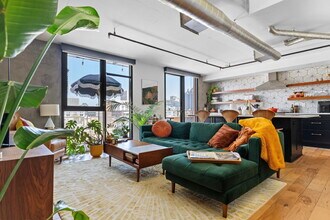 Building Photo - 1780 Kettner Blvd