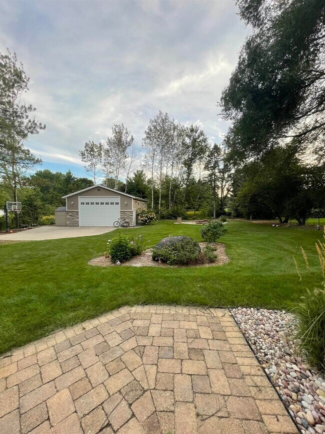 Foto del edificio - 6221 Old Middleton Rd