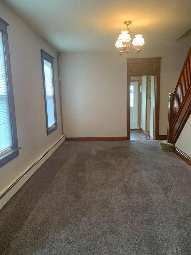 Foto del edificio - Dallastown SD 3 Bedroom House-Yard, Parking