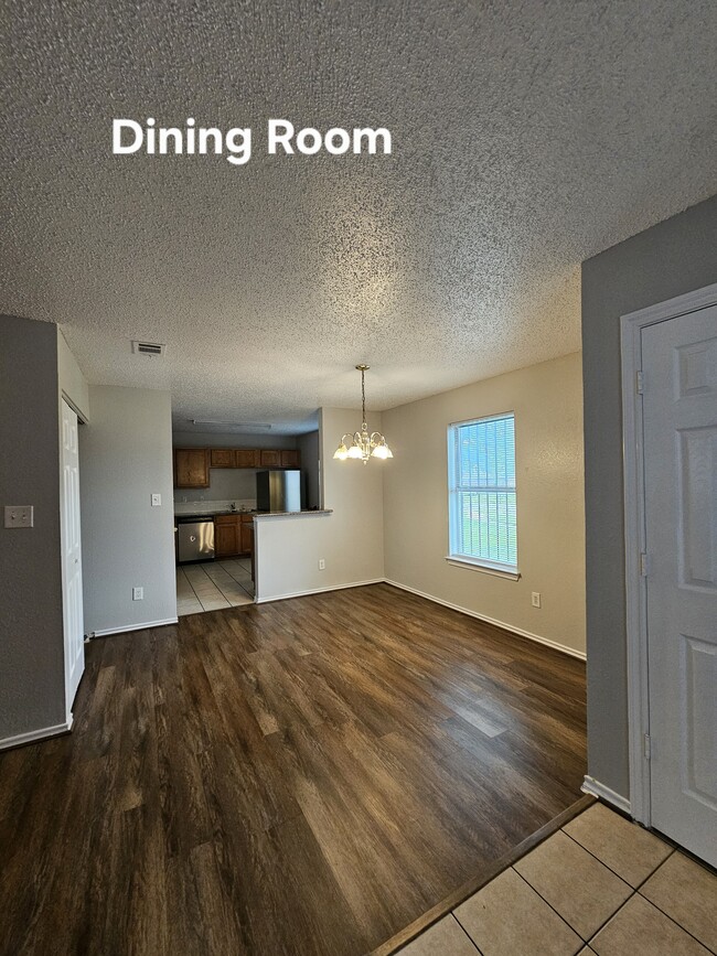 Building Photo - 3015 Flask Dr