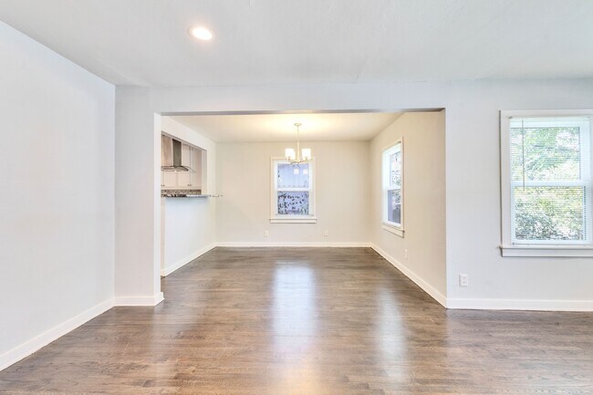 Foto del edificio - 1201 W 40th St