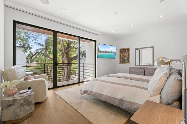 Foto del edificio - 3276 Day Ave