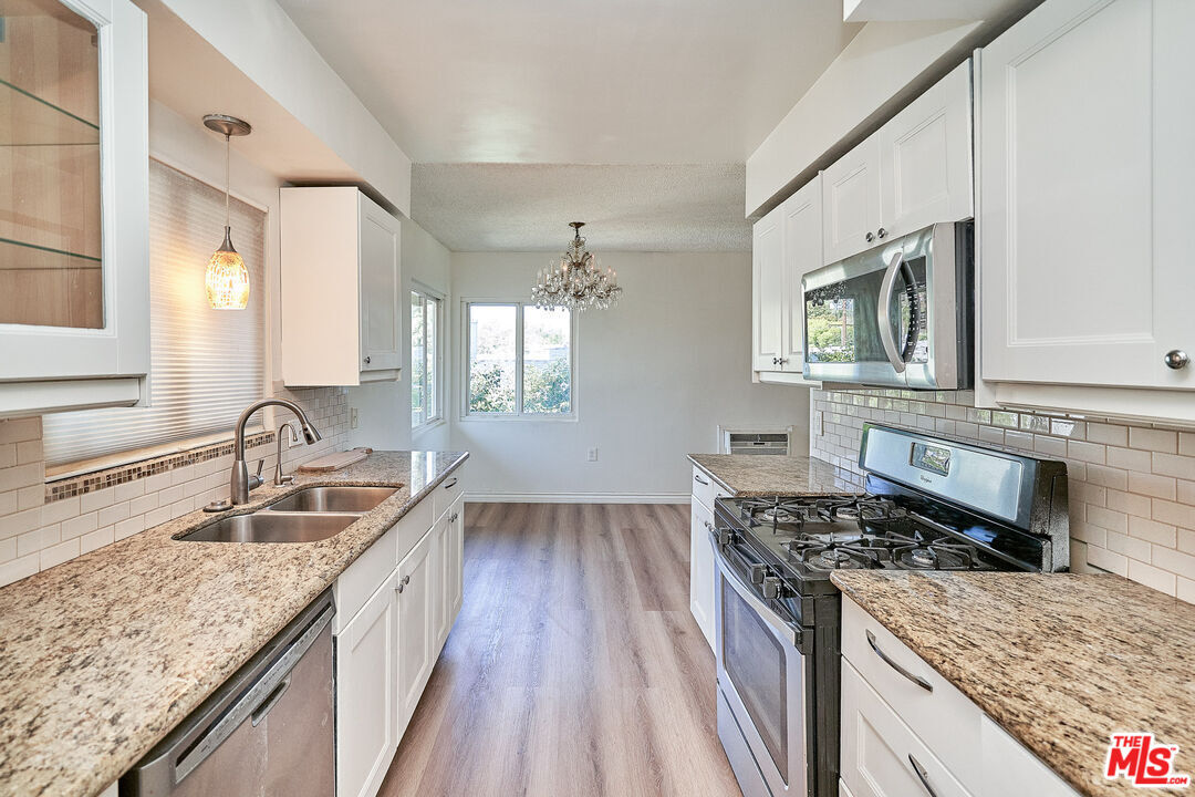 Foto principal - 12129 Beverly Blvd