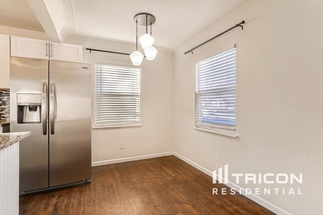 Foto del edificio - 1364 Ironton St