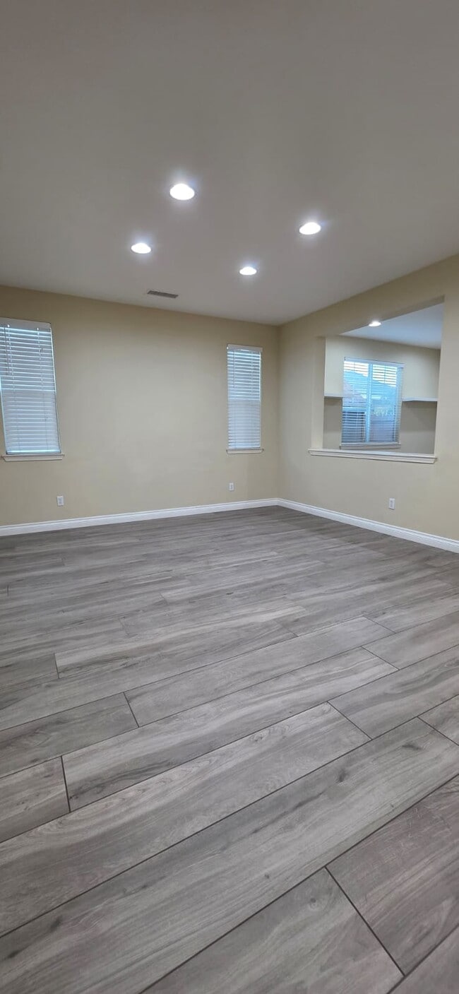 Building Photo - 14313 Florence St