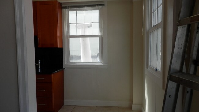 Foto del edificio - 1060 Powell St