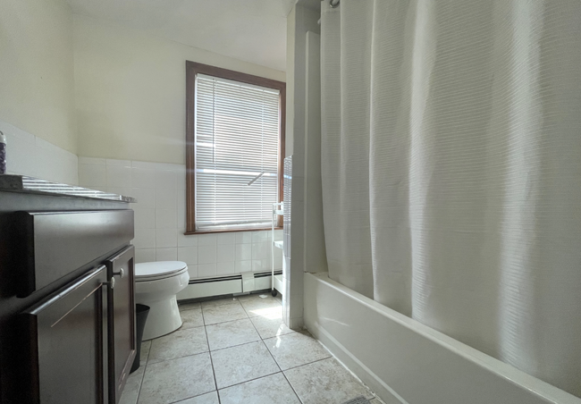Foto del edificio - 585 Somerville Ave