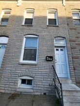 Building Photo - 517 N Rose St
