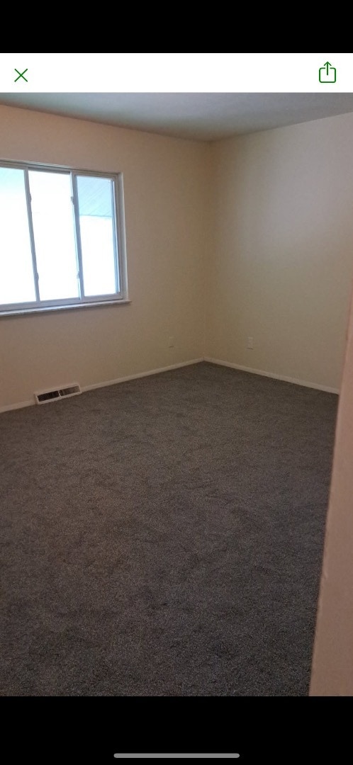 Foto del edificio - 2297 Eastlawn Ave