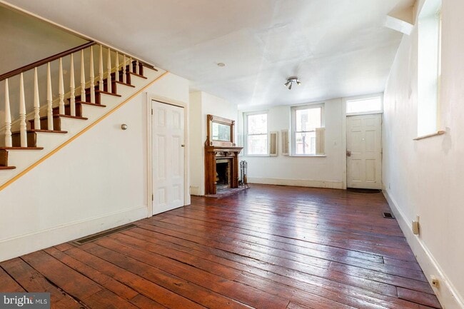 Building Photo - 1006 Bainbridge St