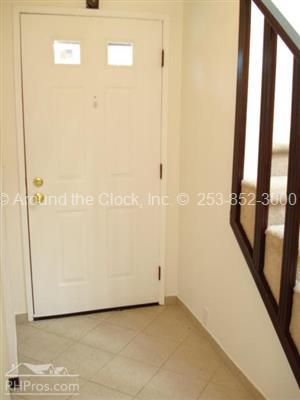 Building Photo - 1828 Maple Ln