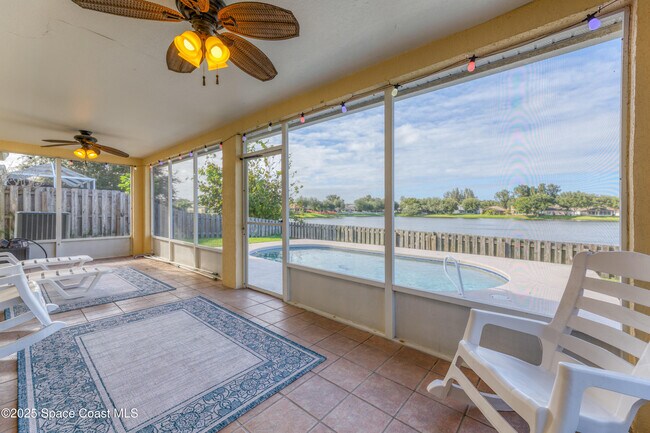 Foto del edificio - 4540 Bellaluna Dr