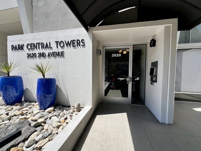 Foto del edificio - 2620 Second Ave