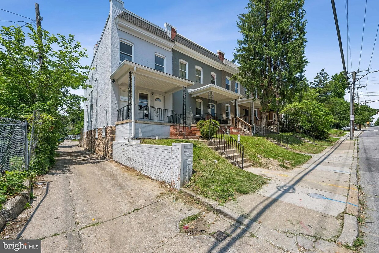 Foto principal - 3800 Old York Rd