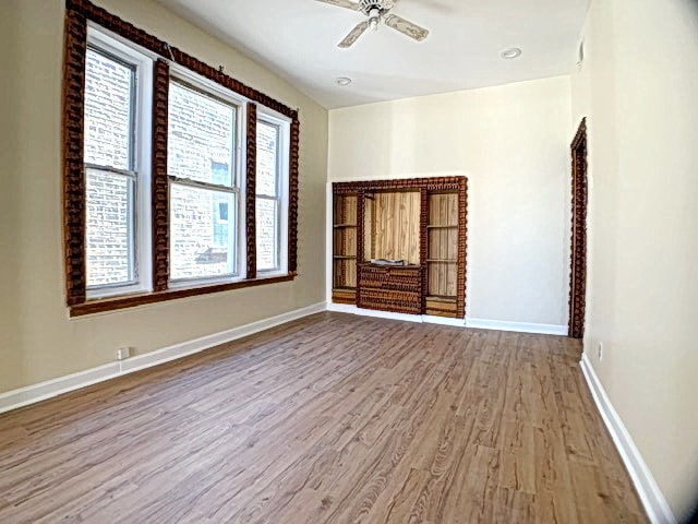 Building Photo - 3753 W Montrose Ave