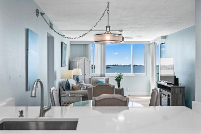 Foto del edificio - 6287 Bahia Del Mar Cir N