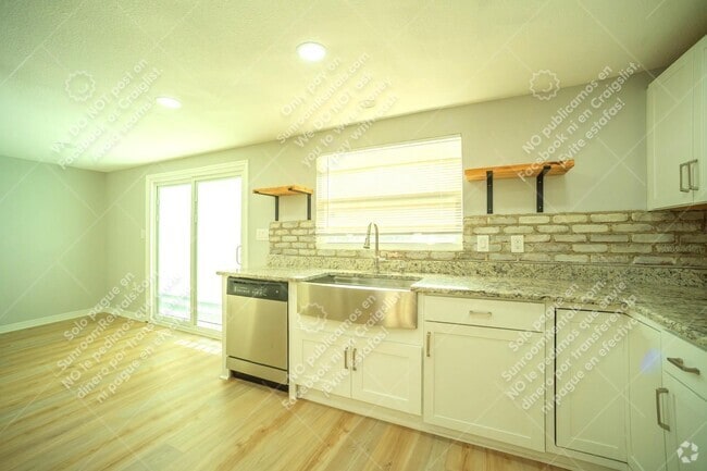 Building Photo - 4811 N 30th St