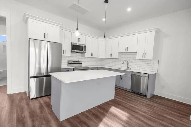 Foto del edificio - 4318 Woods St