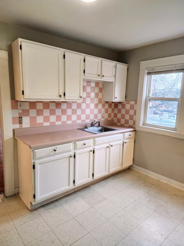 Foto principal - 8 Woodside Ave