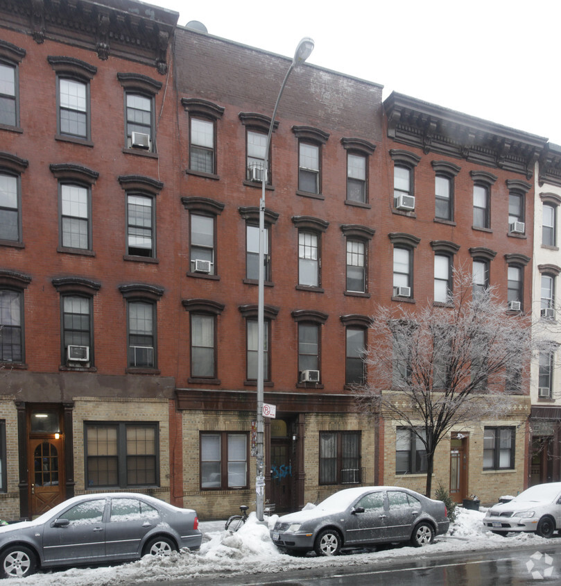 102 Greenpoint Ave, Brooklyn, NY 11222 - Apartments in Brooklyn, NY ...