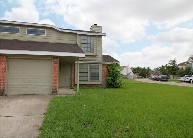 Building Photo - 10041 Spring Pl Dr