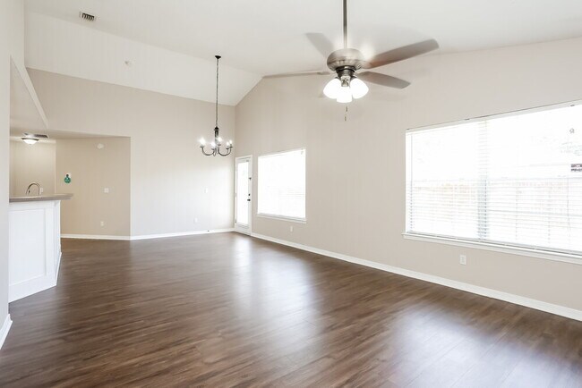 Building Photo - 2831 Taylor Hill Dr