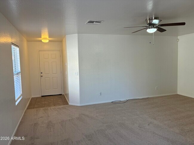 Foto del edificio - 6027 W Encinas Ln
