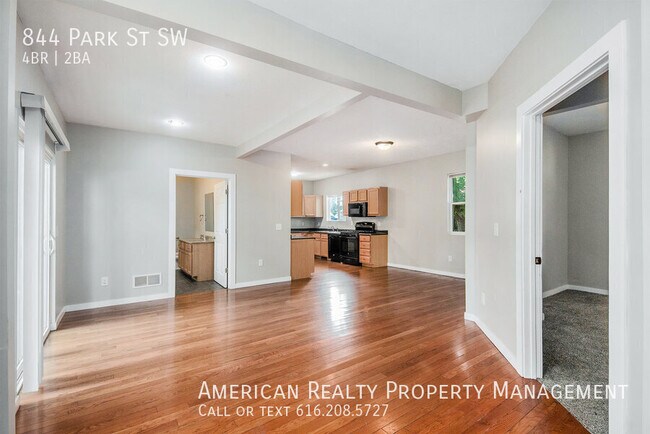 Foto del edificio - 844 Park St SW