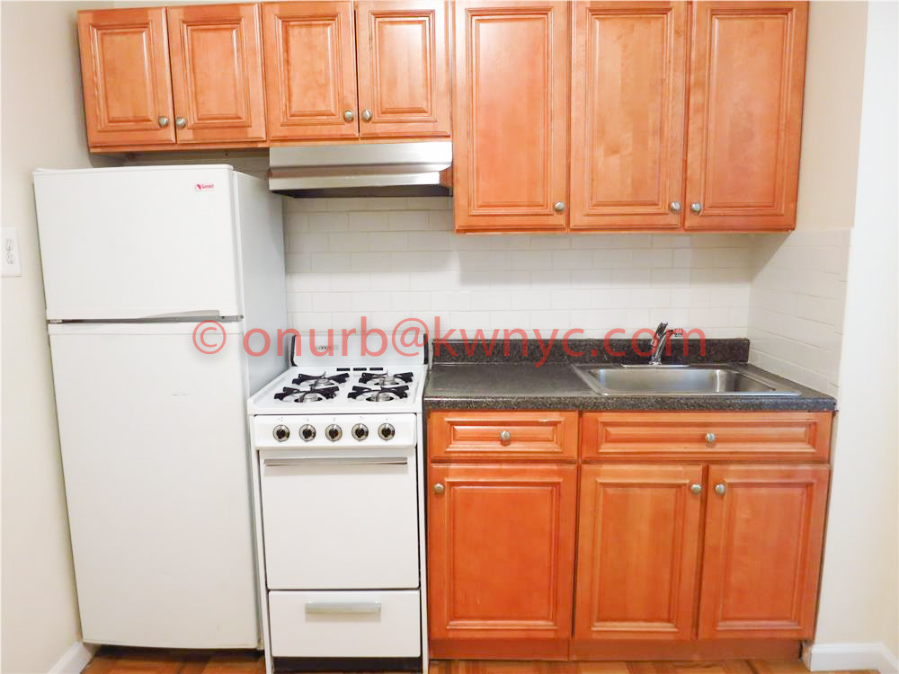 Primary Photo - 509 E 79th St