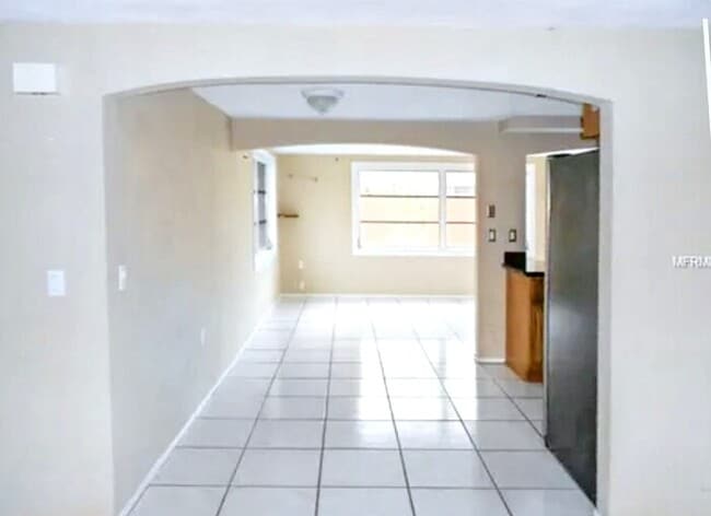 Building Photo - 5912 Della Dr