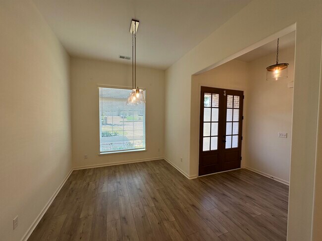 Foto del edificio - 4998 Farmland Way
