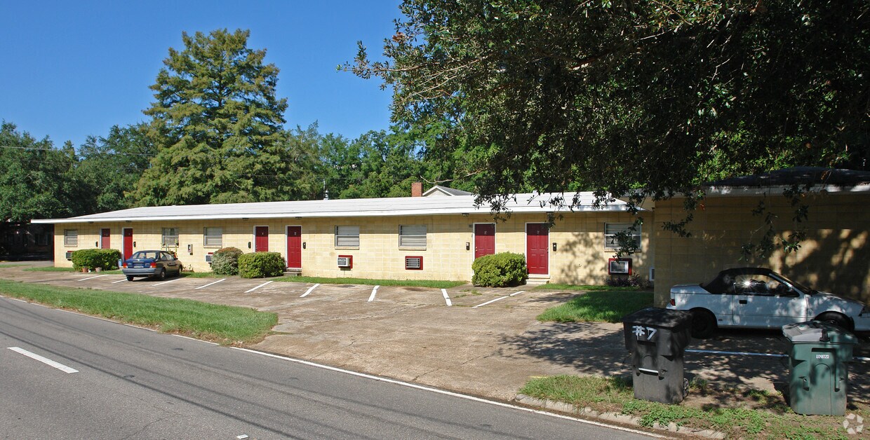 Building Photo - 220 S Franklin Blvd