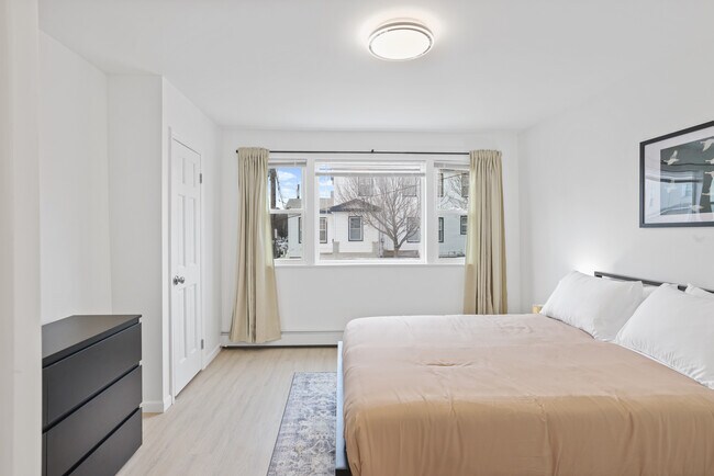 Foto del edificio - 126 Grant Ave