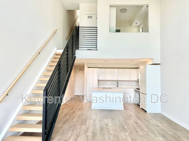 Building Photo - 1460 Belmont St NW