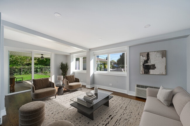 Building Photo - 7225 E Prairie Rd