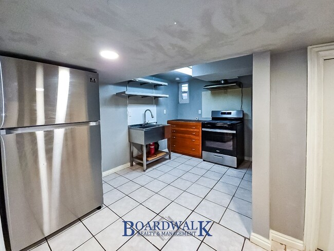 Photo - 1748 S Main St Apartment